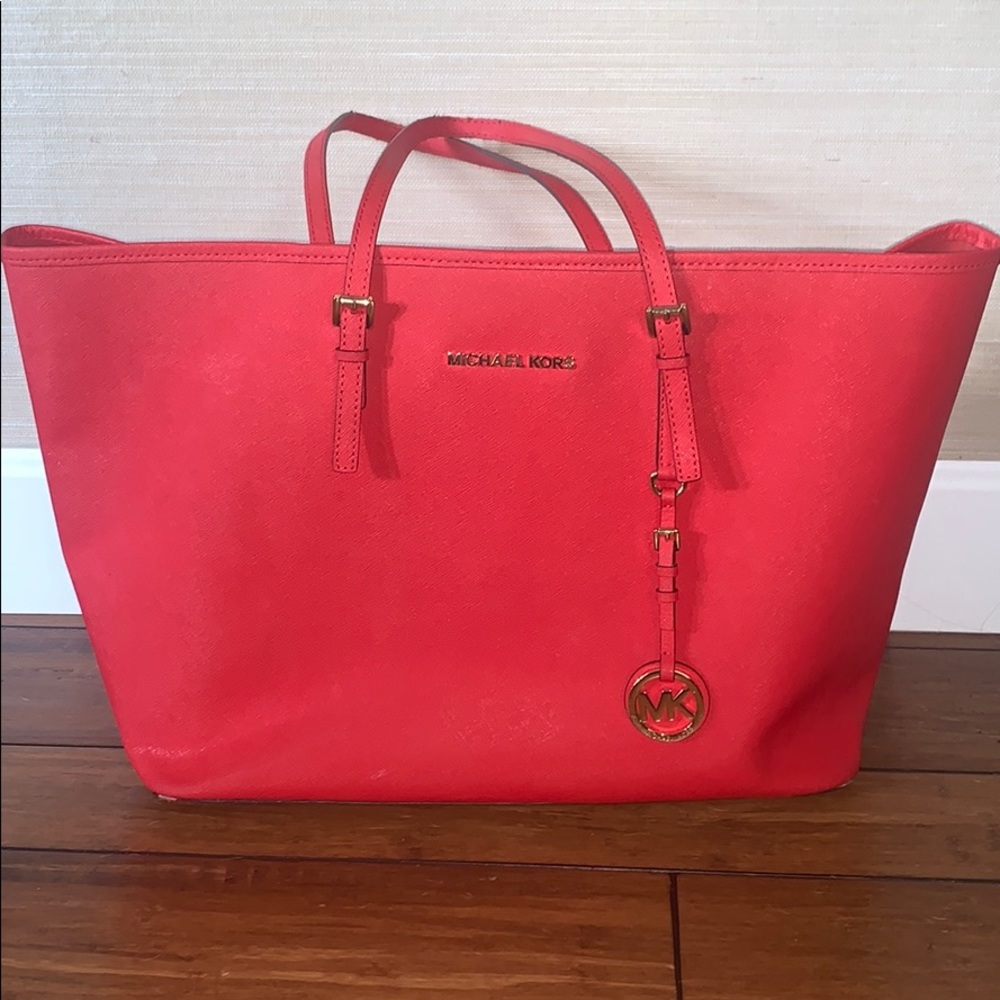 Michael Kors Jet Set Travel Bag